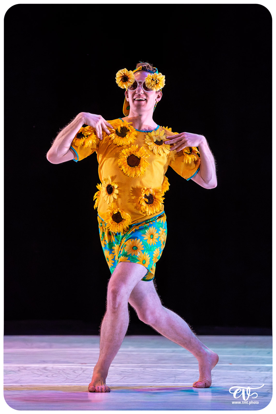 A4 (COMME LA FEUILLE) CIE CHICOS MAMBO